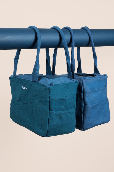 aquamarine-color-studio-bag