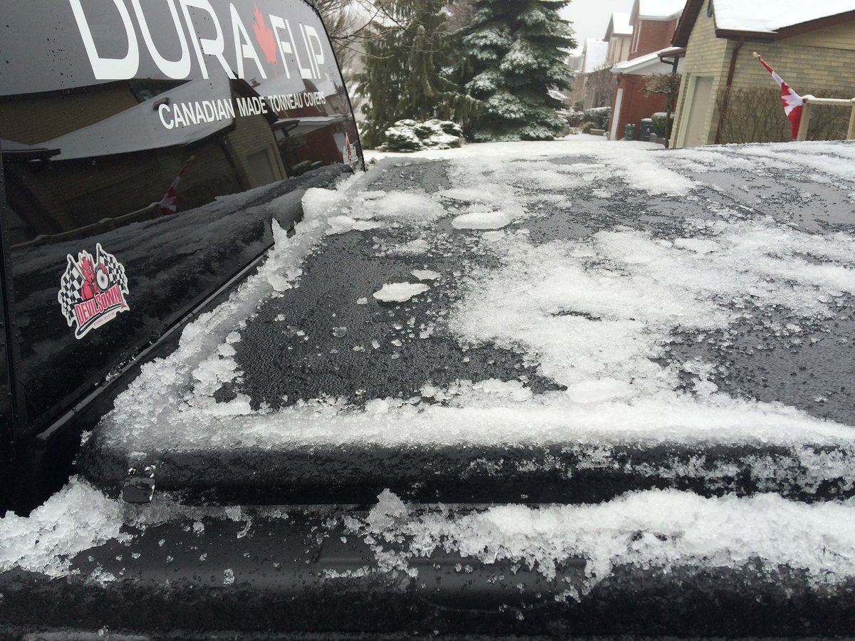 DURA FLIP Canadian Made Hard Tri-Fold Tonneau Cover - Toyota Tundra
